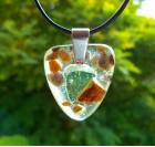 Ročno izdelana ogrlica iz smole za mo&scaron;ke - morski in topli&scaron;ki kamni